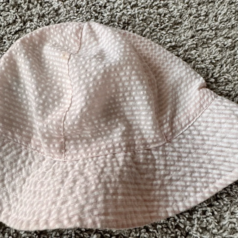 H&M Baby sun hat Kids' Hat with Chin straps pink size 12-18 months